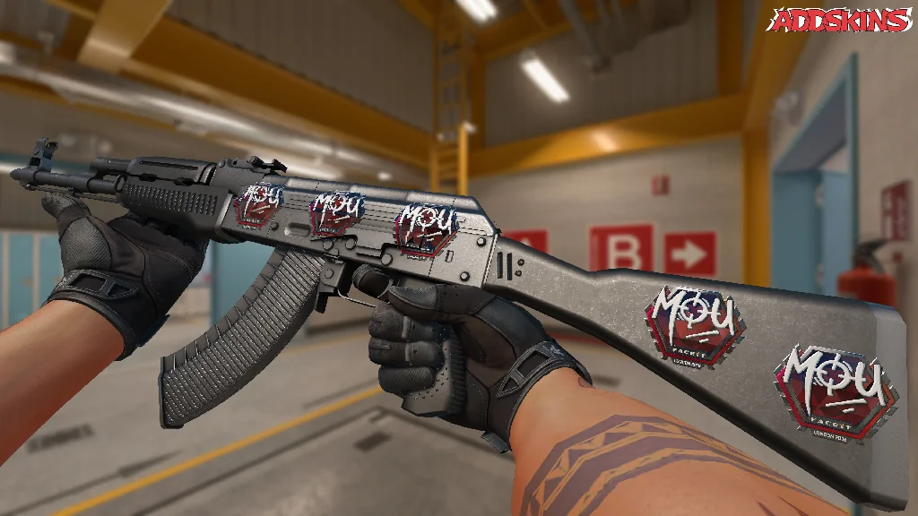 Sticker | mou (Foil) | London 2018 inspecting