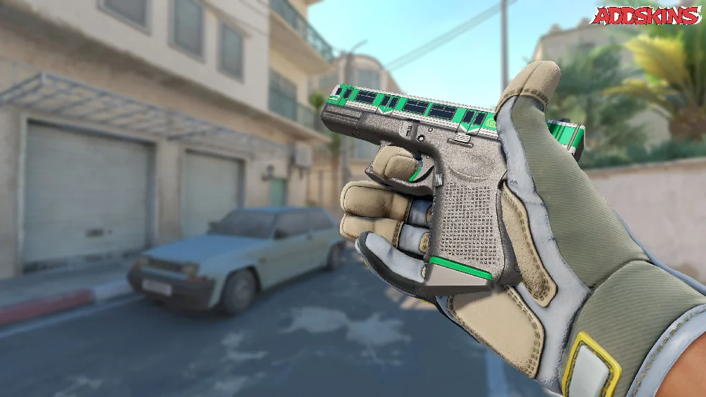 Glock-18 | Green Line inspecting