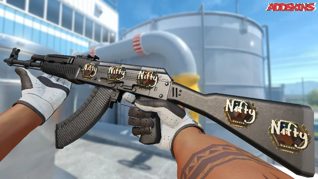 Sticker | Nifty (Gold) | London 2018 inspecting