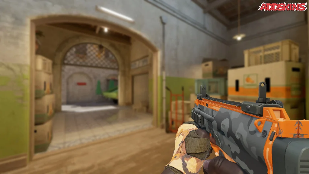 MP7 | Urban Hazard holding