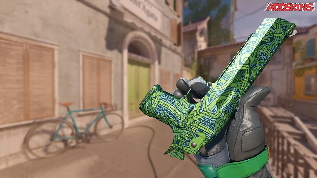 Desert Eagle | Emerald Jörmungandr inspecting