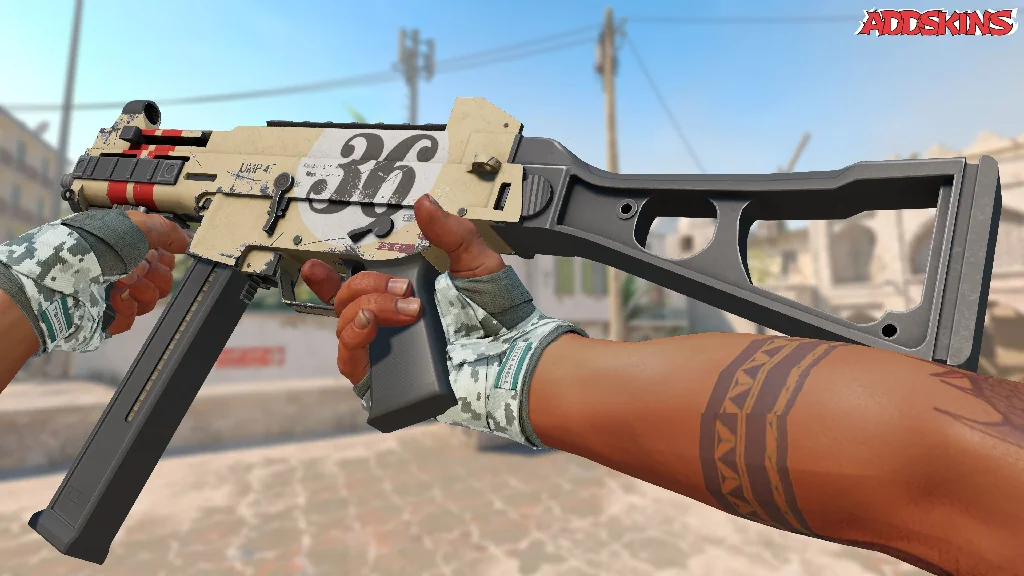 UMP-45 | Grand Prix inspecting