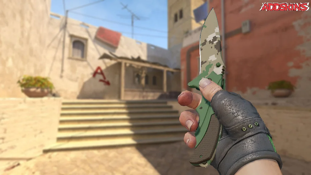★ Nomad Knife | Forest DDPAT inspecting