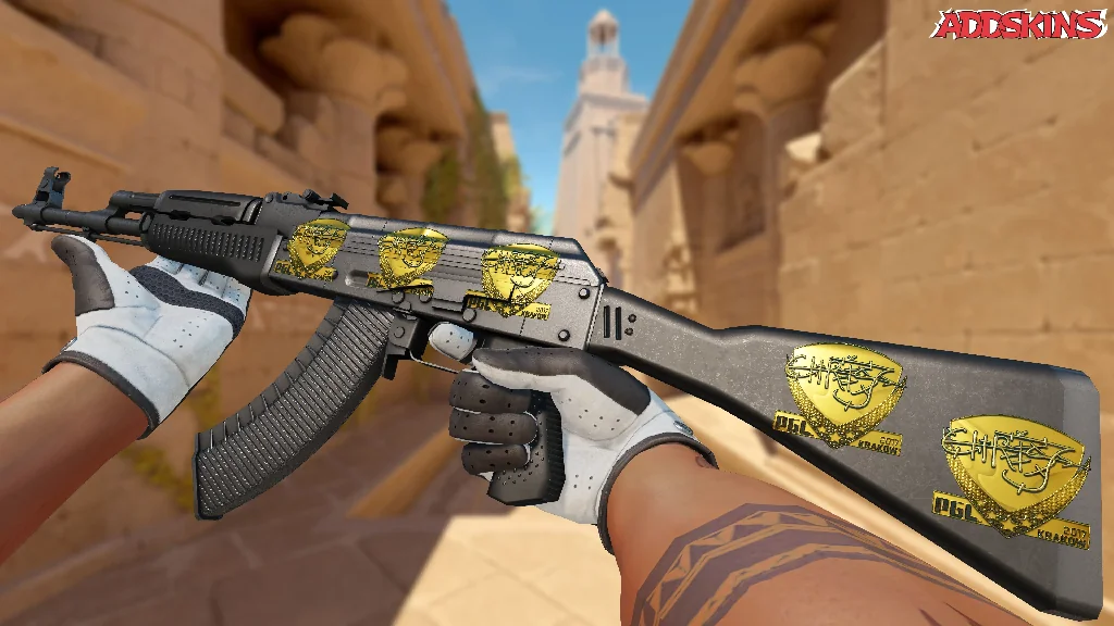 Sticker | chrisJ (Gold) | Krakow 2017 inspecting