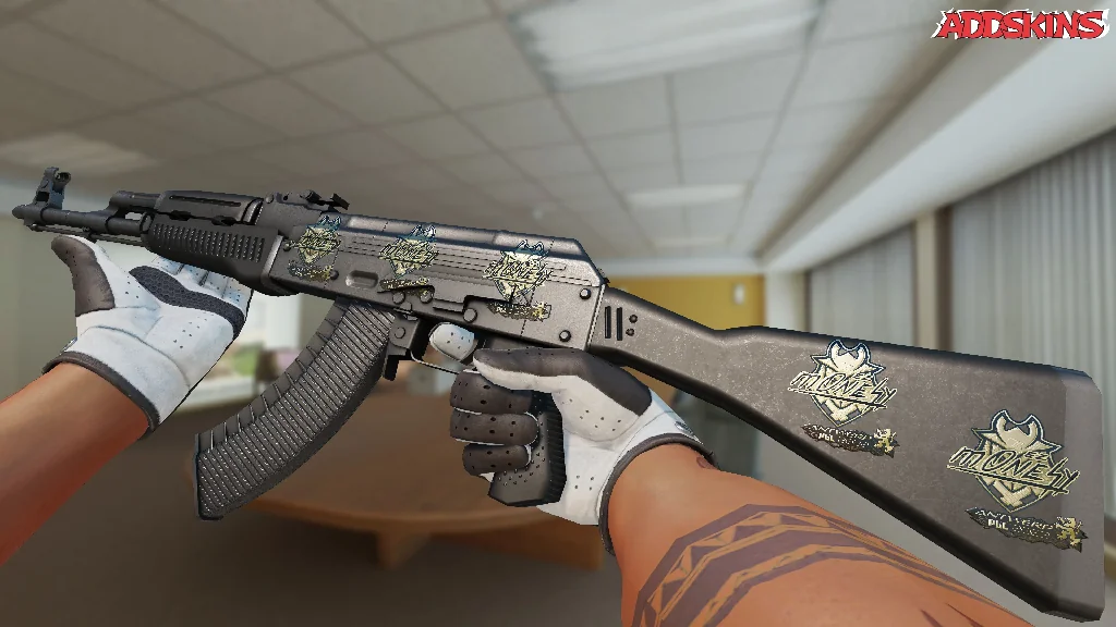 Sticker | m0NESY (Gold) | Antwerp 2022 inspecting