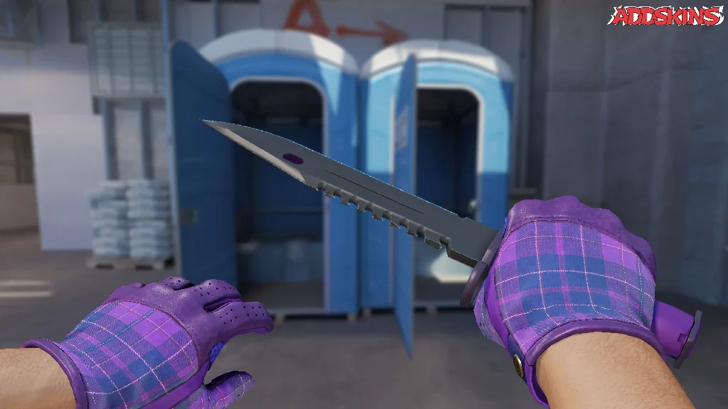 ★ M9 Bayonet | Ultraviolet holding