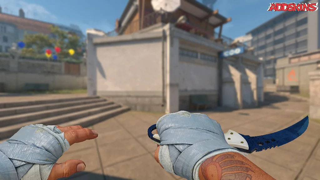 ★ Talon Knife | Blue Steel holding