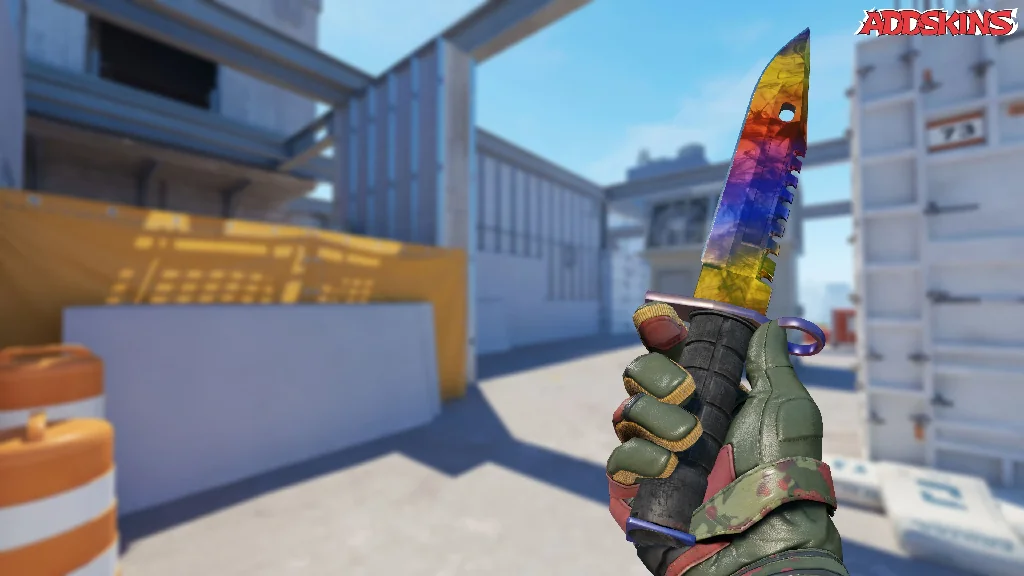 ★ M9 Bayonet | Marble Fade inspecting