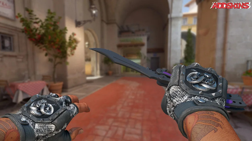 ★ Butterfly Knife | Ultraviolet holding