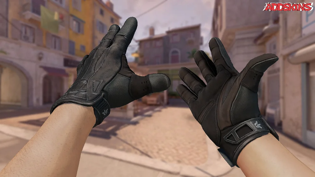 ★ Sport Gloves | Nocts inspecting