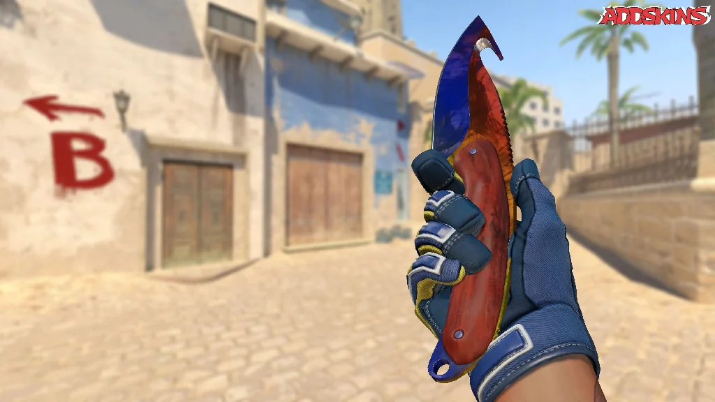 ★ Gut Knife | Marble Fade inspecting