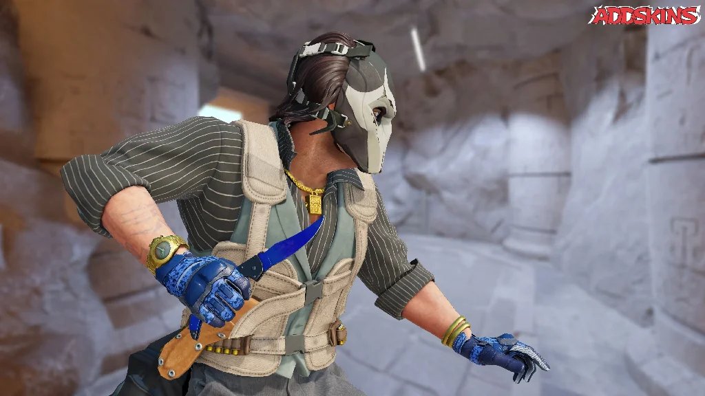 ★ Falchion Knife | Doppler Sapphire pose-3