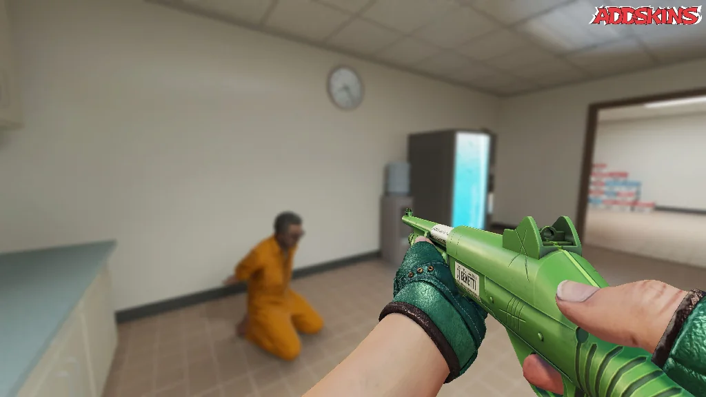 Nova | Toy Soldier holding