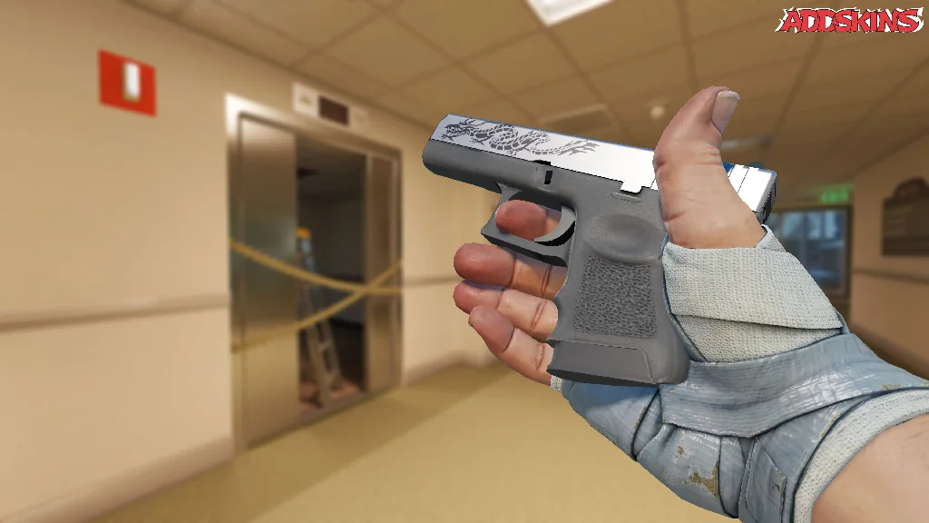 Glock-18 | Dragon Tattoo inspecting