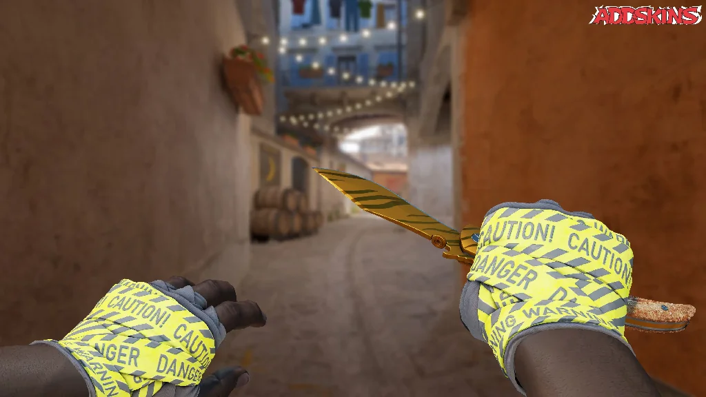 ★ Navaja Knife | Tiger Tooth holding