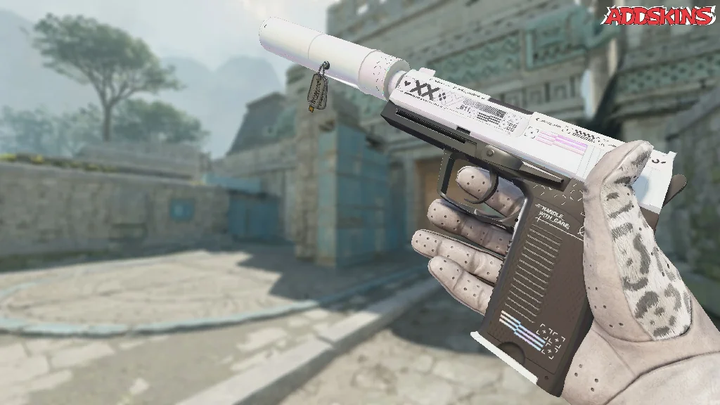 Charm | Austin 2025 Highlight | One Mag inspecting