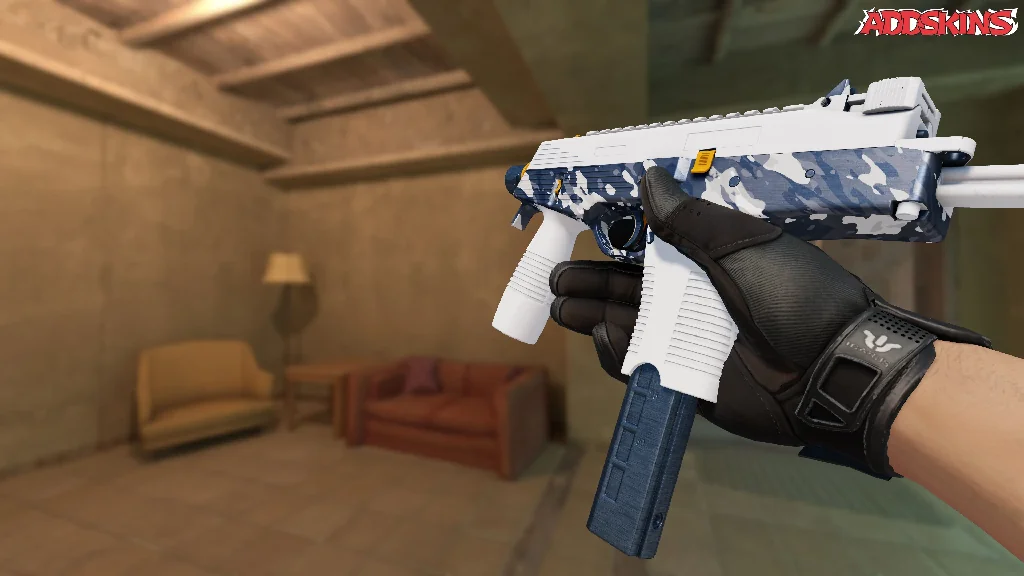 MP9 | Arctic Tri-Tone inspecting