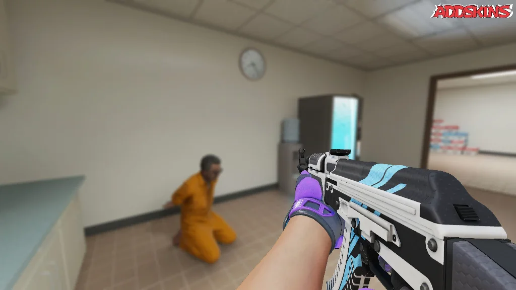 AK-47 | Vulcan holding