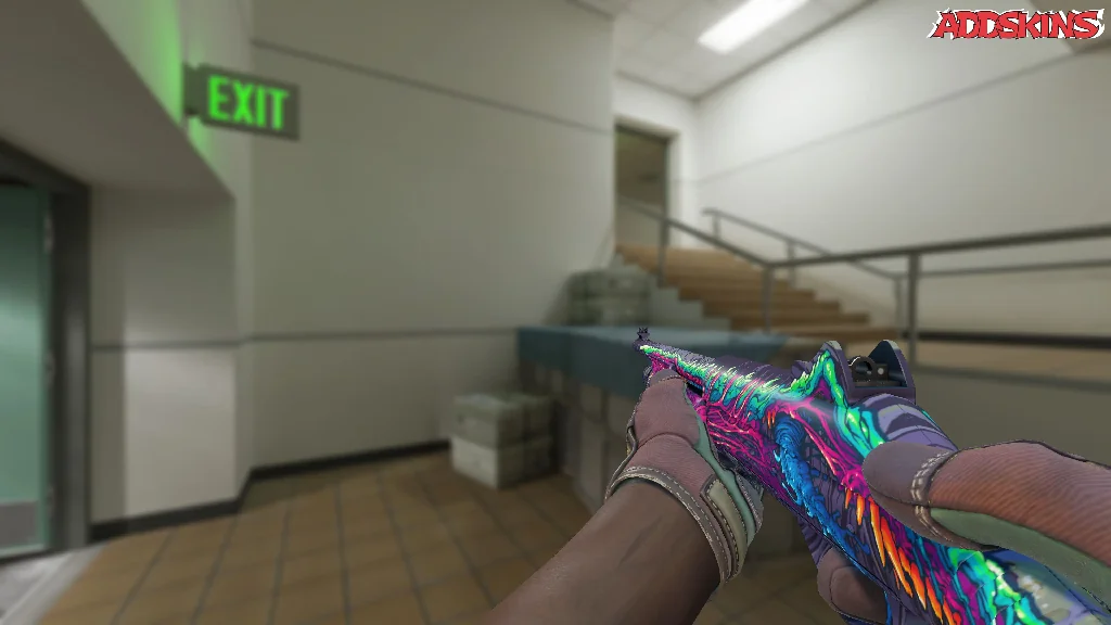 Nova | Hyper Beast holding