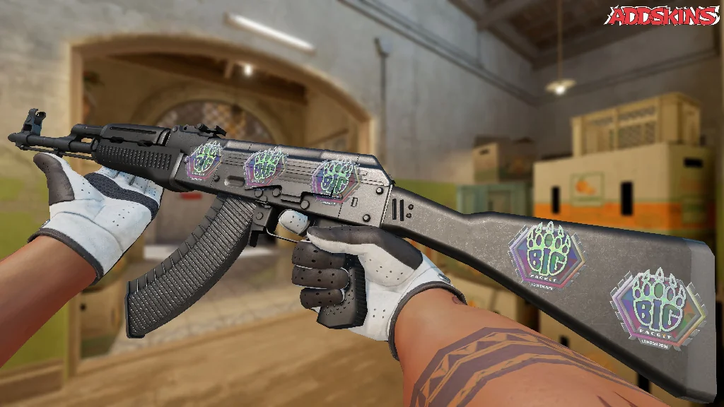 Sticker | BIG (Holo) | London 2018 inspecting
