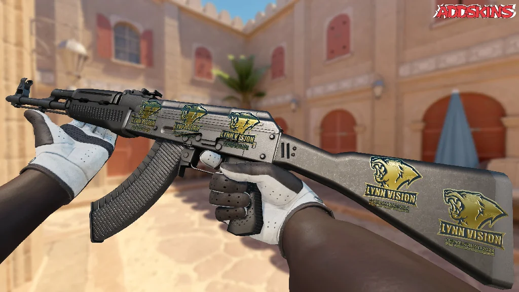 Sticker | Lynn Vision (Gold) | Copenhagen 2024 inspecting