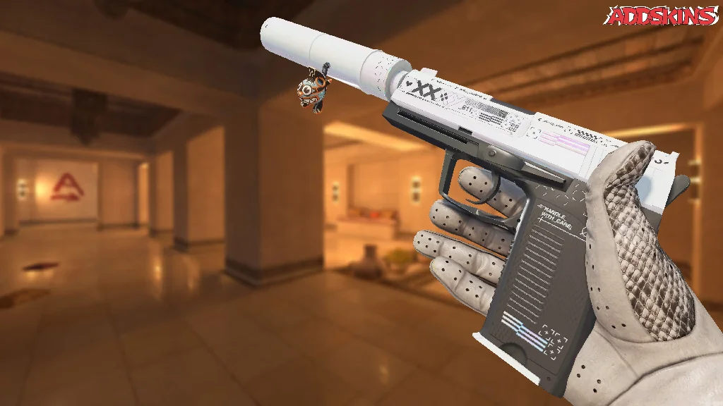 Charm | Lil' Chomper inspecting