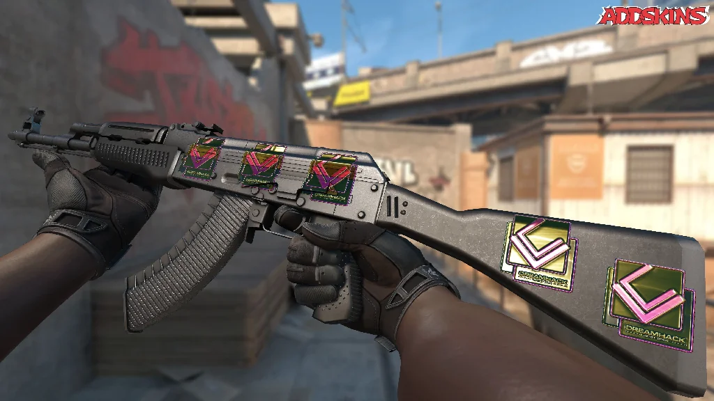 Sticker | London Conspiracy (Gold) | DreamHack 2014 inspecting