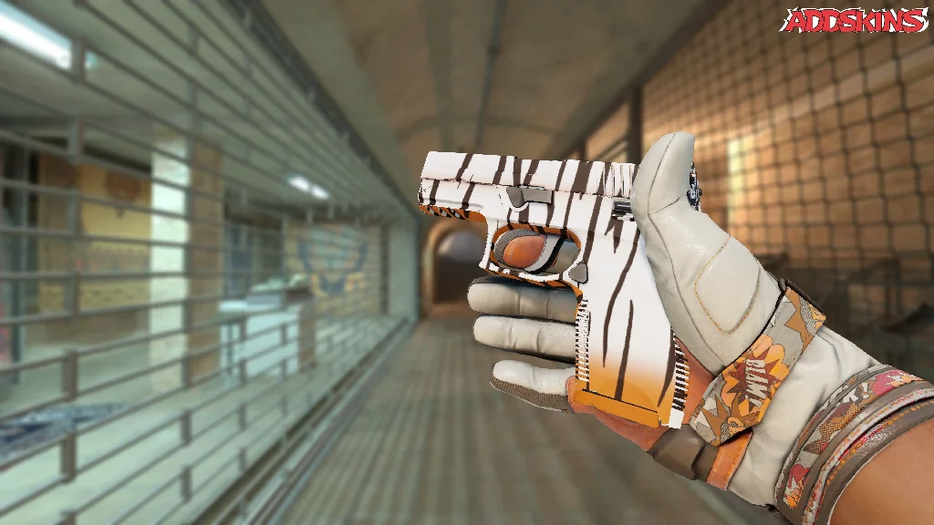 P250 | Bengal Tiger inspecting