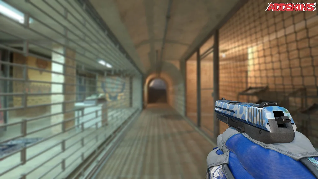 P2000 | Ocean Foam holding