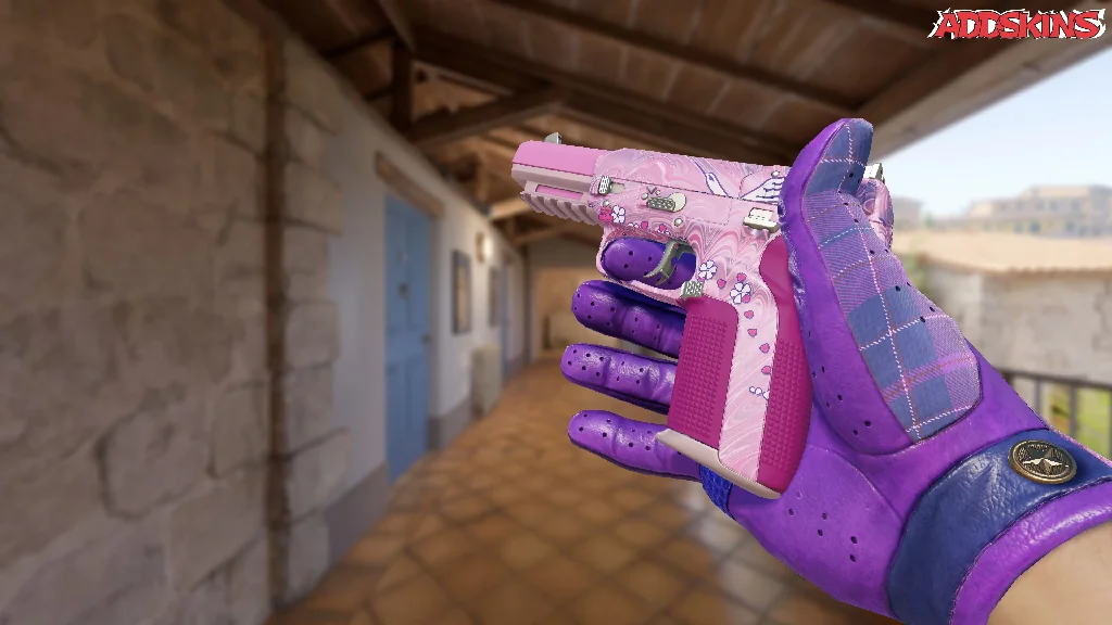 Five-SeveN | Fraise Crane inspecting