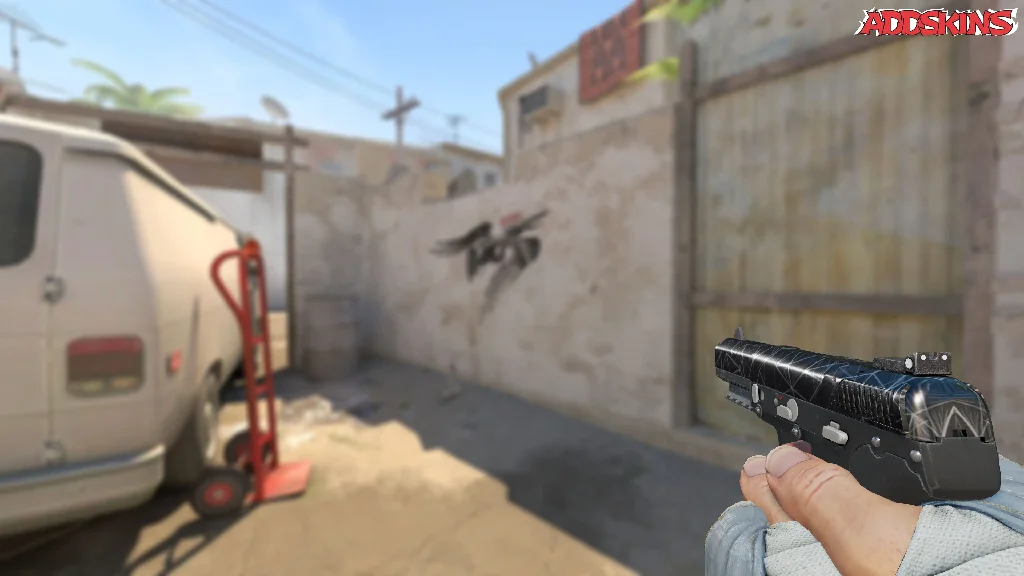 Five-SeveN | Silver Quartz holding