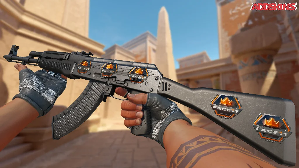 Sticker | FACEIT (Foil) | London 2018 inspecting