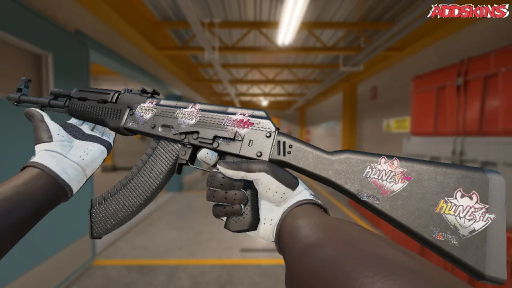 Sticker | huNter- (Holo) | Paris 2023 inspecting