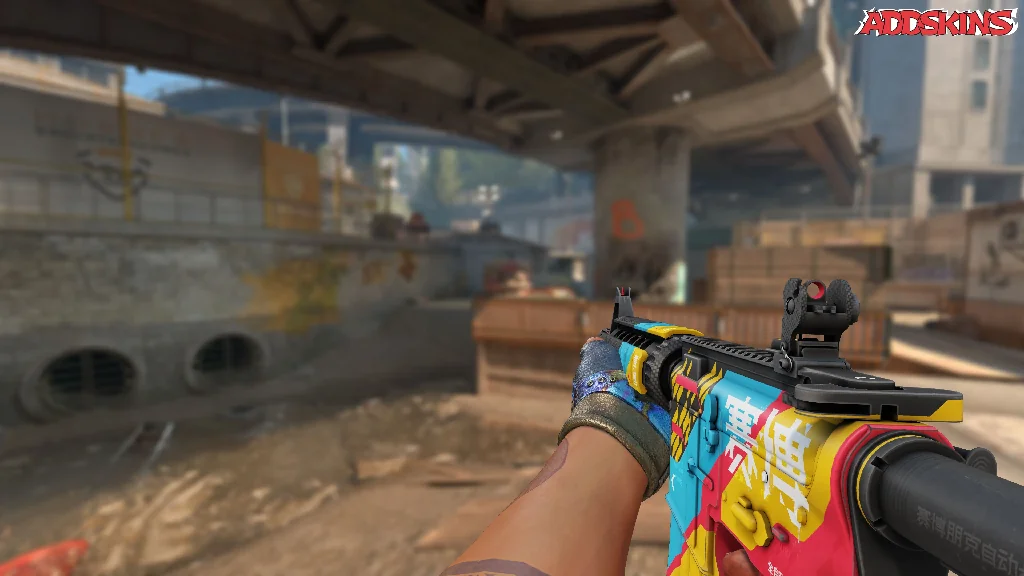 M4A4 | Cyber Security holding