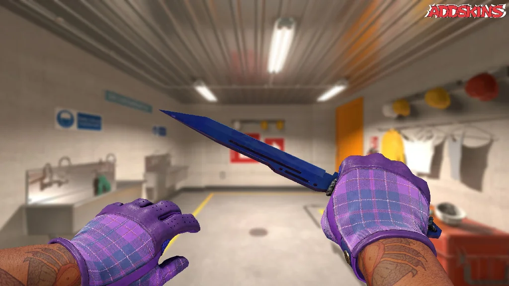 ★ Paracord Knife | Doppler Black Pearl holding