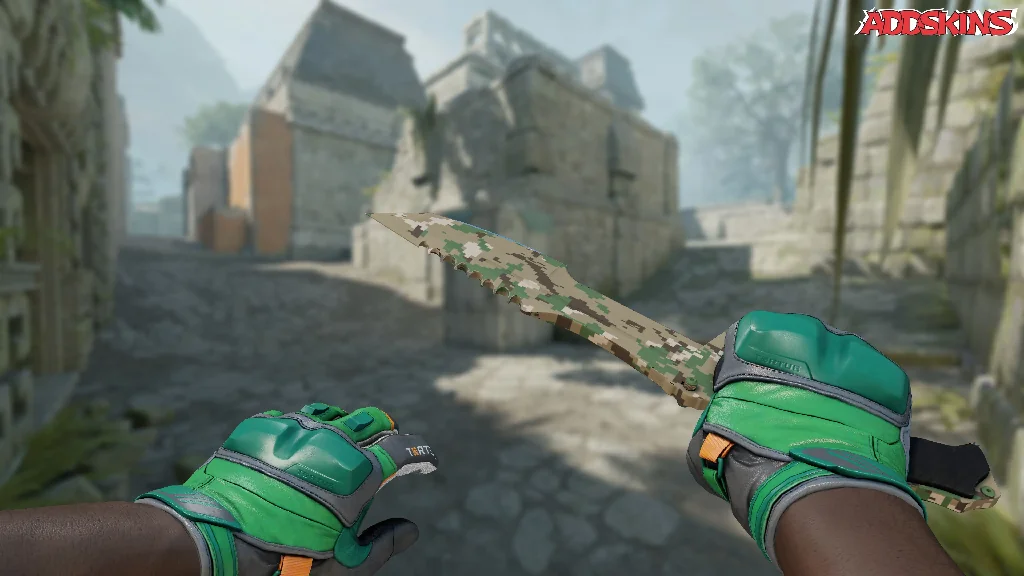 ★ Huntsman Knife | Forest DDPAT holding