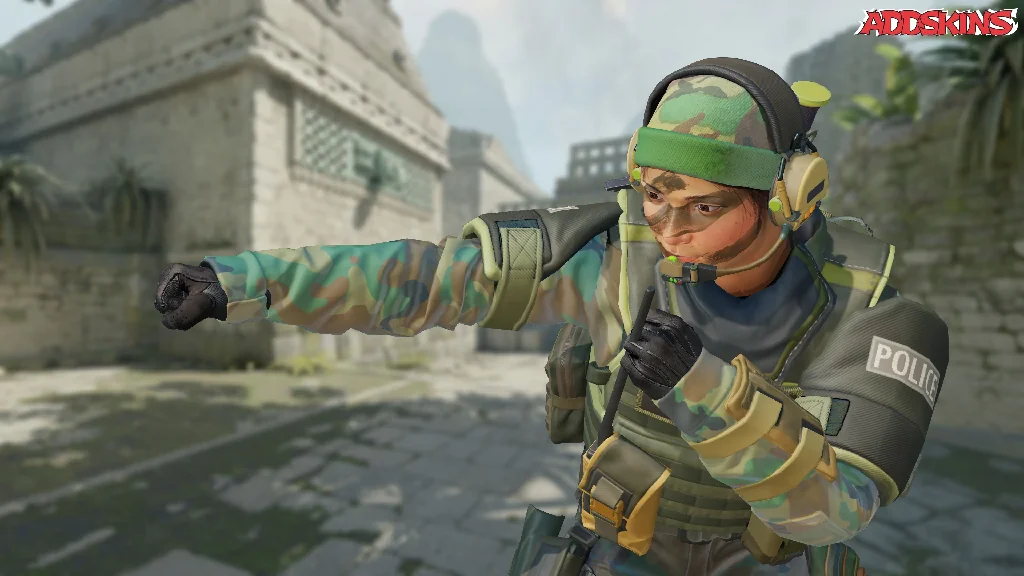 Lieutenant 'Tree Hugger' Farlow | SWAT pose-3