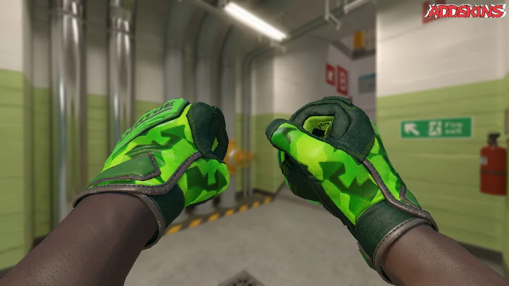 ★ Specialist Gloves | Lime Polycam holding