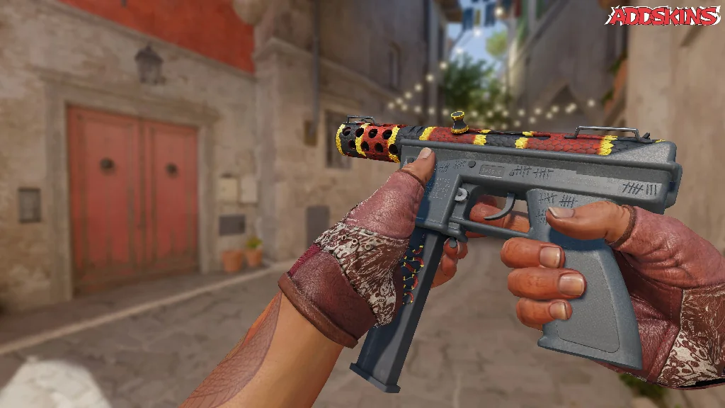 Tec-9 | Snek-9 inspecting