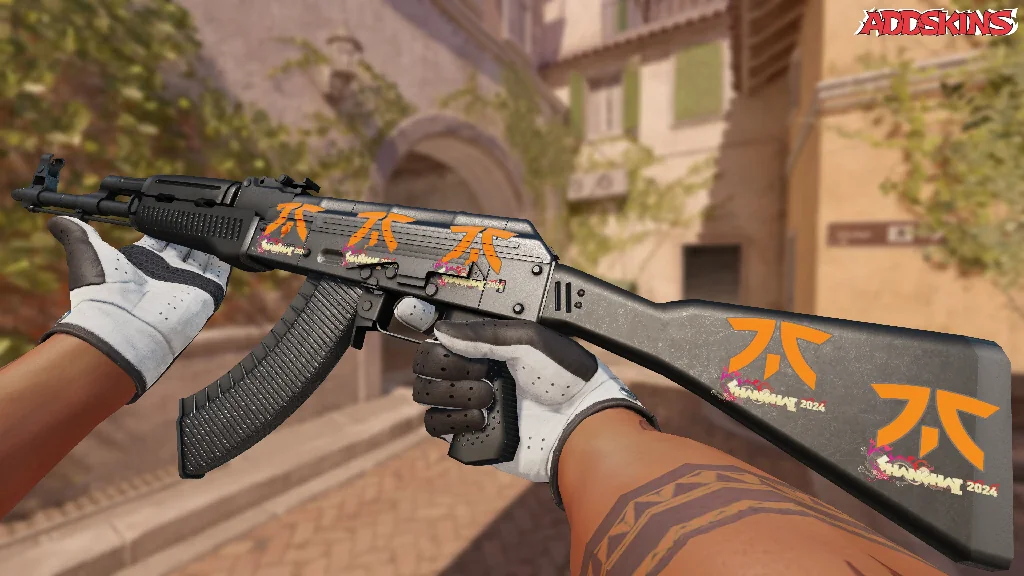 Sticker | Fnatic | Shanghai 2024 inspecting