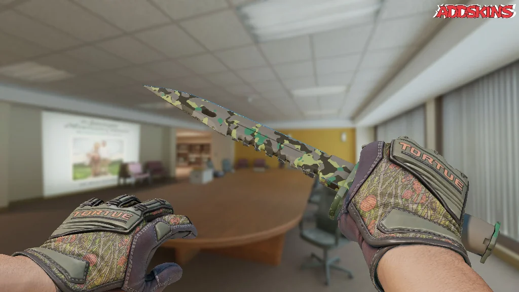 ★ M9 Bayonet | Boreal Forest holding