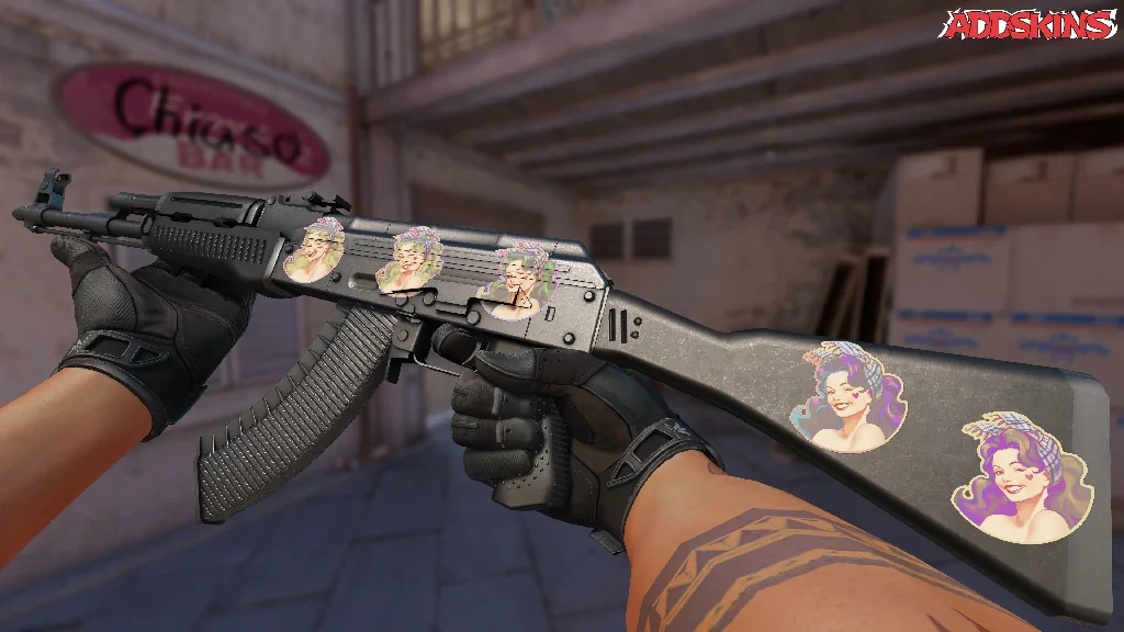 Sticker | Ivette (Holo) inspecting