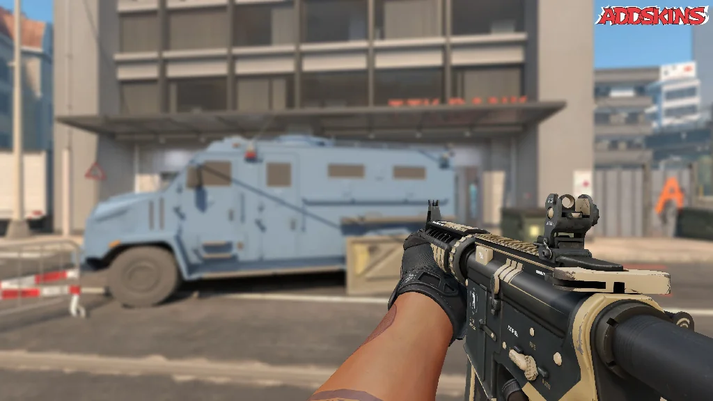 M4A4 | Desert-Strike holding