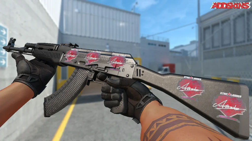 Sticker | Attacker | Berlin 2019 inspecting