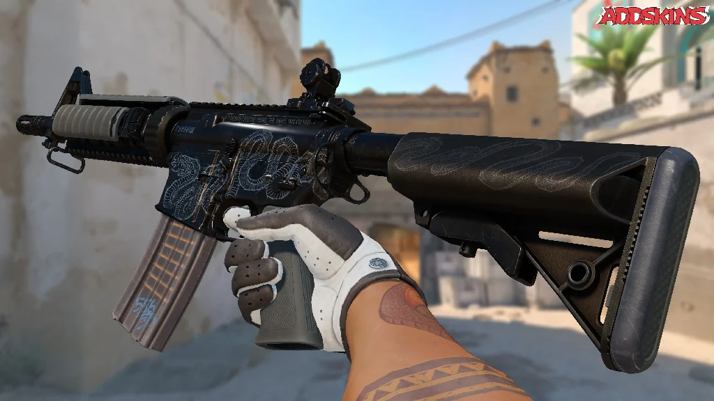 M4A4 | Etch Lord inspecting