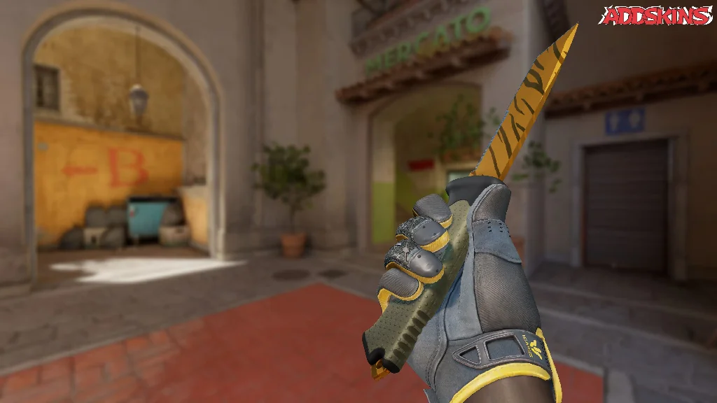 ★ Ursus Knife | Tiger Tooth inspecting