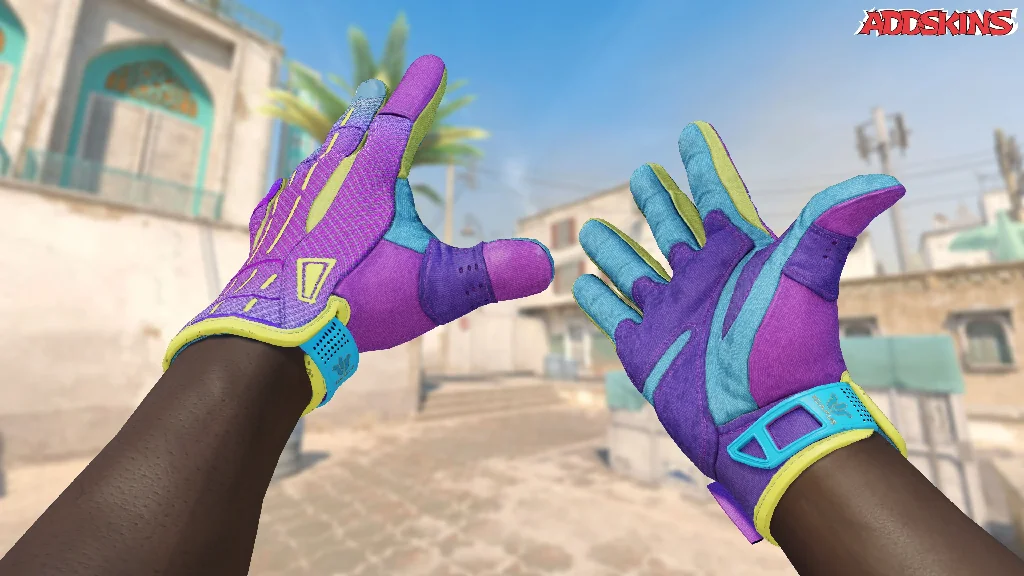 ★ Sport Gloves | Ultra Violent inspecting