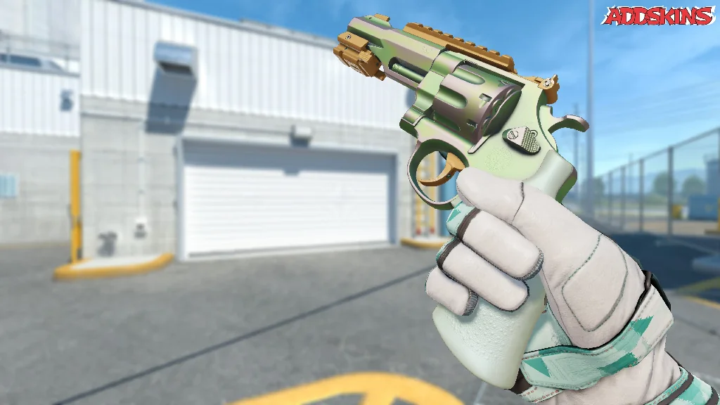 R8 Revolver | Leafhopper inspecting