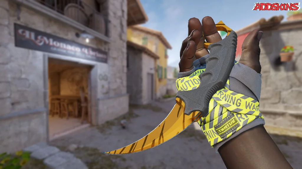 ★ Karambit | Tiger Tooth inspecting