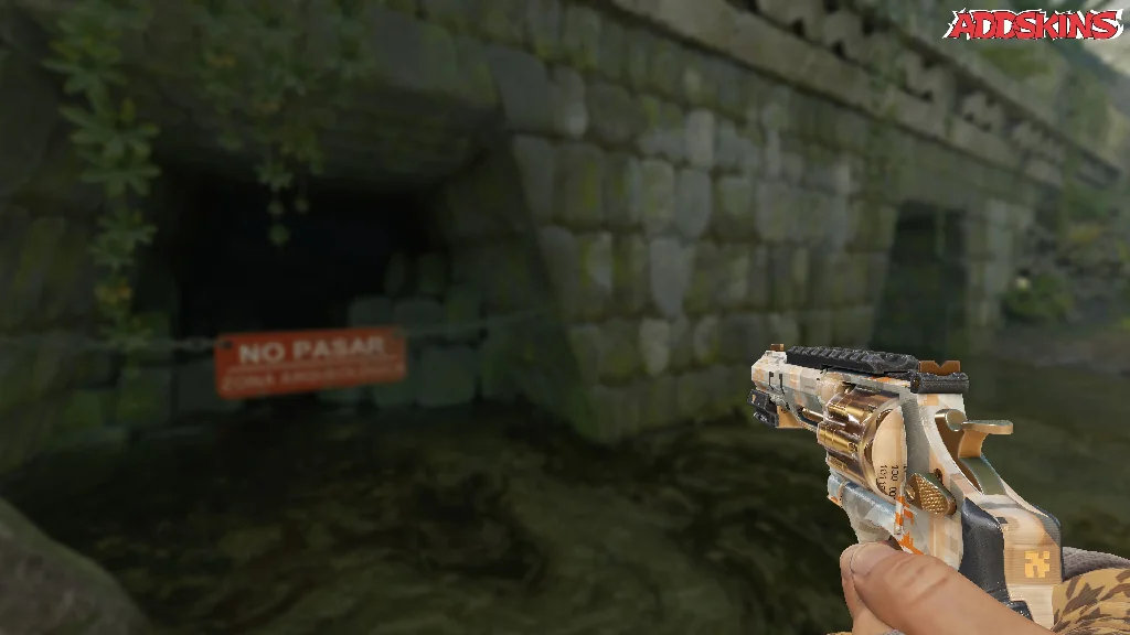 R8 Revolver | Monarch holding